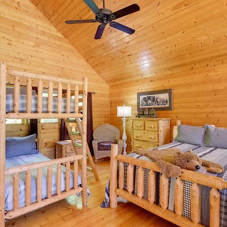 Secluded And Wooded Wears Valley Cabin With Fire Pit! Sevierville Eksteriør bilde