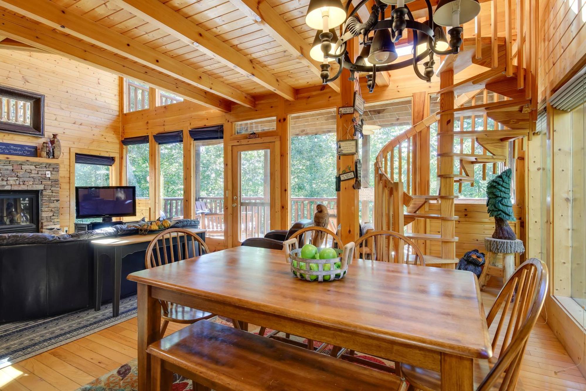 Secluded And Wooded Wears Valley Cabin With Fire Pit! Sevierville Eksteriør bilde
