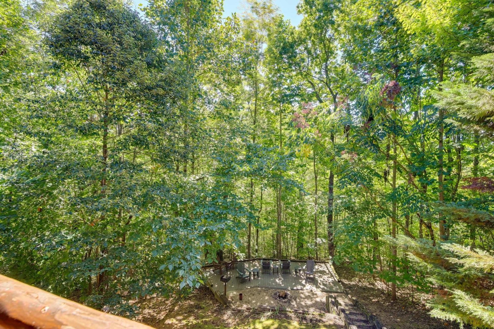 Secluded And Wooded Wears Valley Cabin With Fire Pit! Sevierville Eksteriør bilde